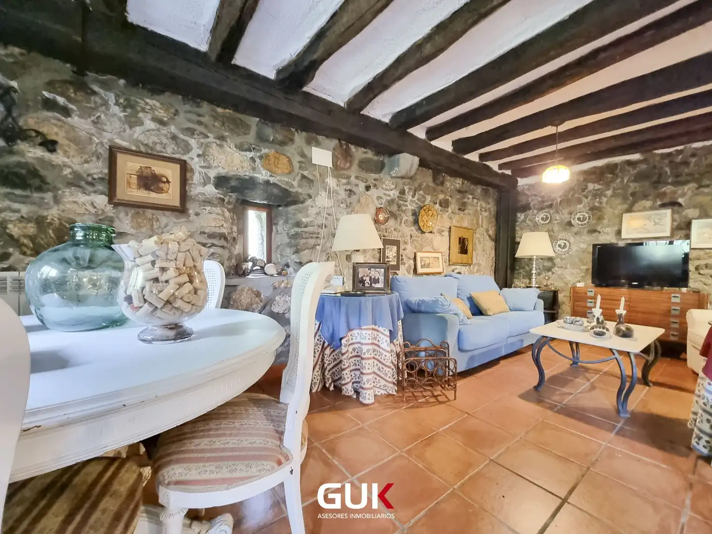 Sala d'estar de Casa o xalet en venda en Irun  amb Calefacció, Jardí privat i Terrassa