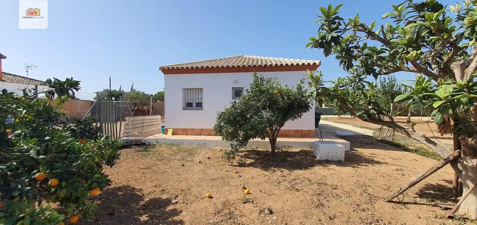 Chalet con piscina en venta en Las Lagunas - Campano, imagen 3