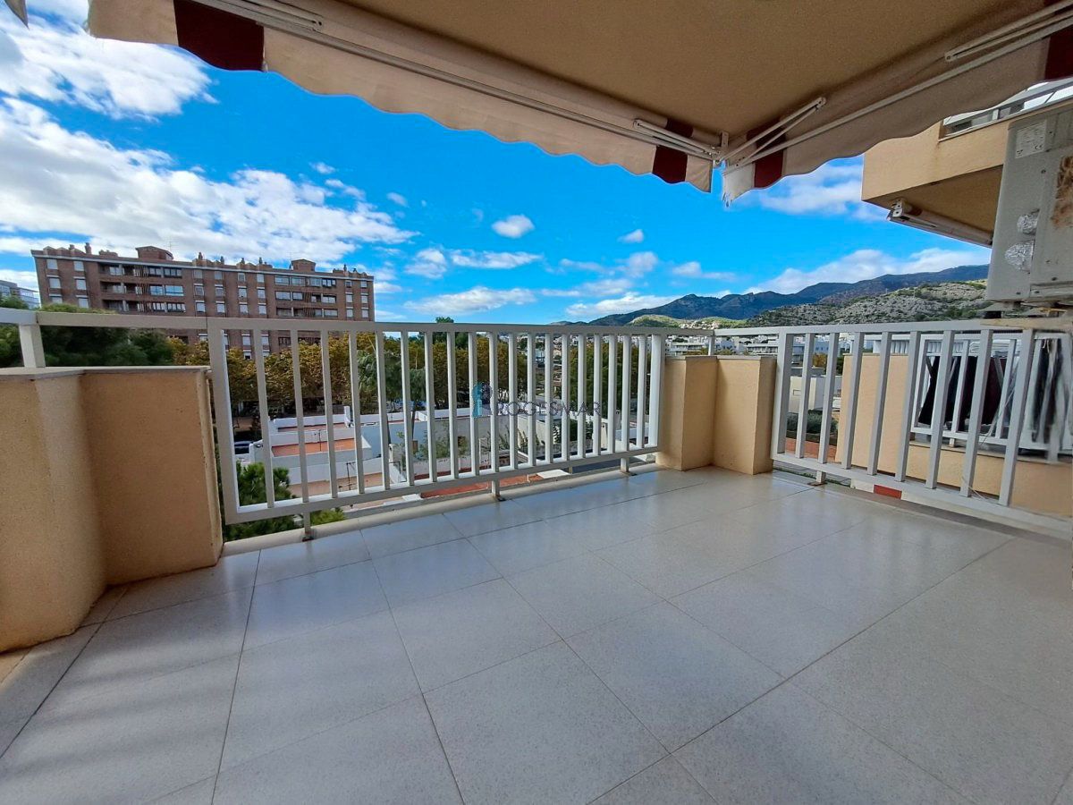 Vista exterior de Apartament en venda en Benicasim / Benicàssim amb Aire condicionat, Traster i Piscina comunitària