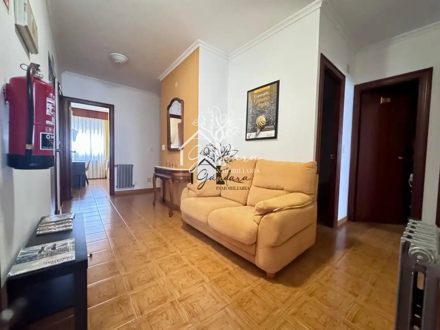 Sala d'estar de Edifici en venda en Neda