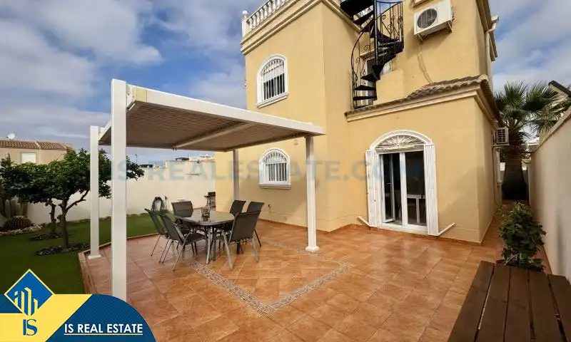 Villa mit Garten zum Verkauf in Nueva Torrevieja - Aguas Nuevas, imagen 3