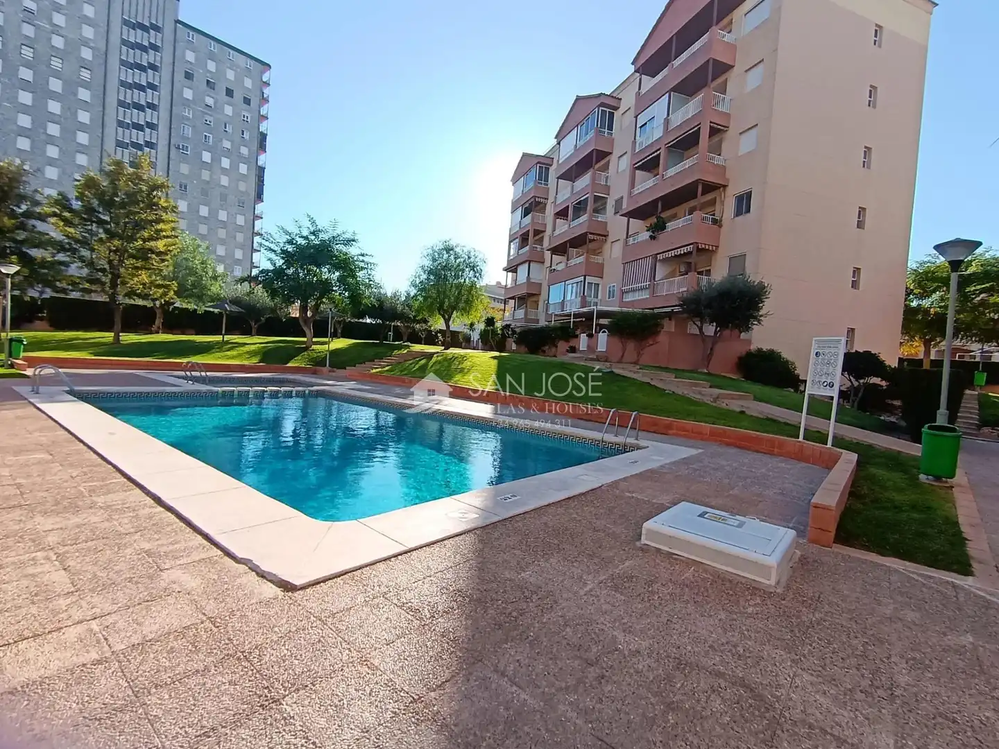 Apartamento de alquiler en Los Arenales del Sol