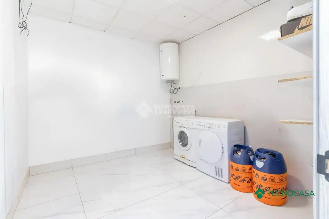 Casa adosada en venta en Vícar con Aire acondicionado, Trastero y Piscina