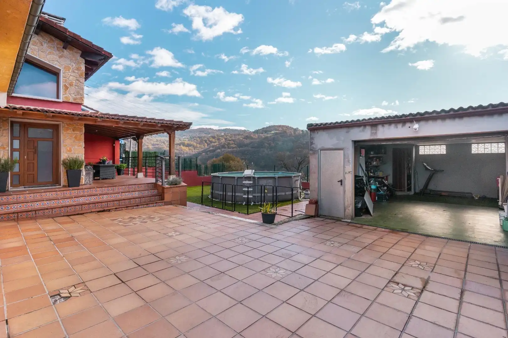 Terrassa de Casa o xalet en venda en Langreo amb Calefacció, Jardí privat i Terrassa