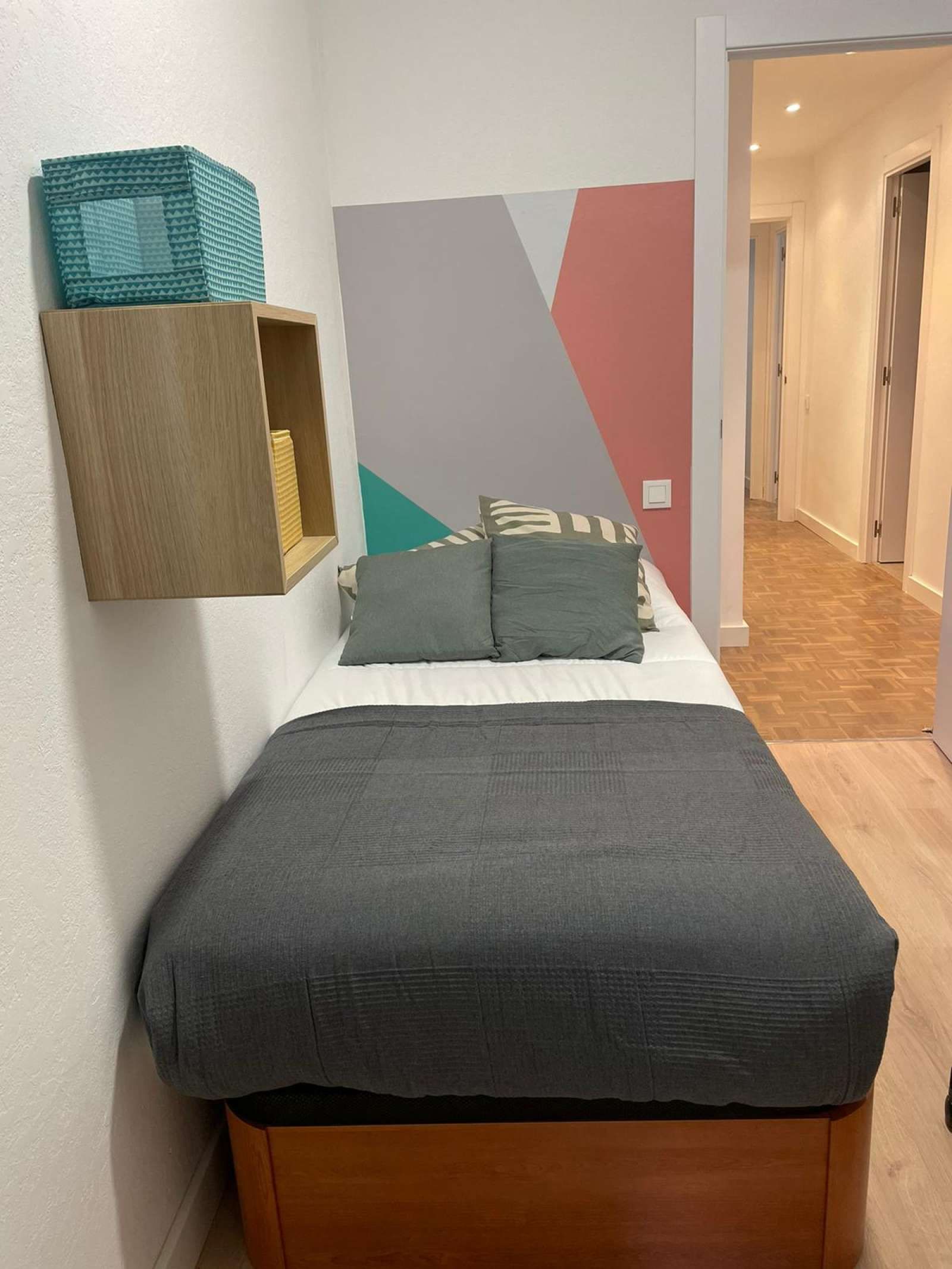 Habitación de Piso para compartir en  Barcelona Capital con Aire acondicionado y Terraza