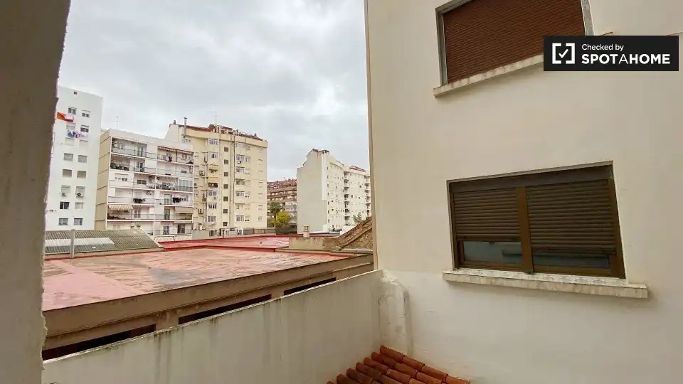 Terrassa de Pis de lloguer en Valencia amb Aire condicionat, Calefacció i Moblat