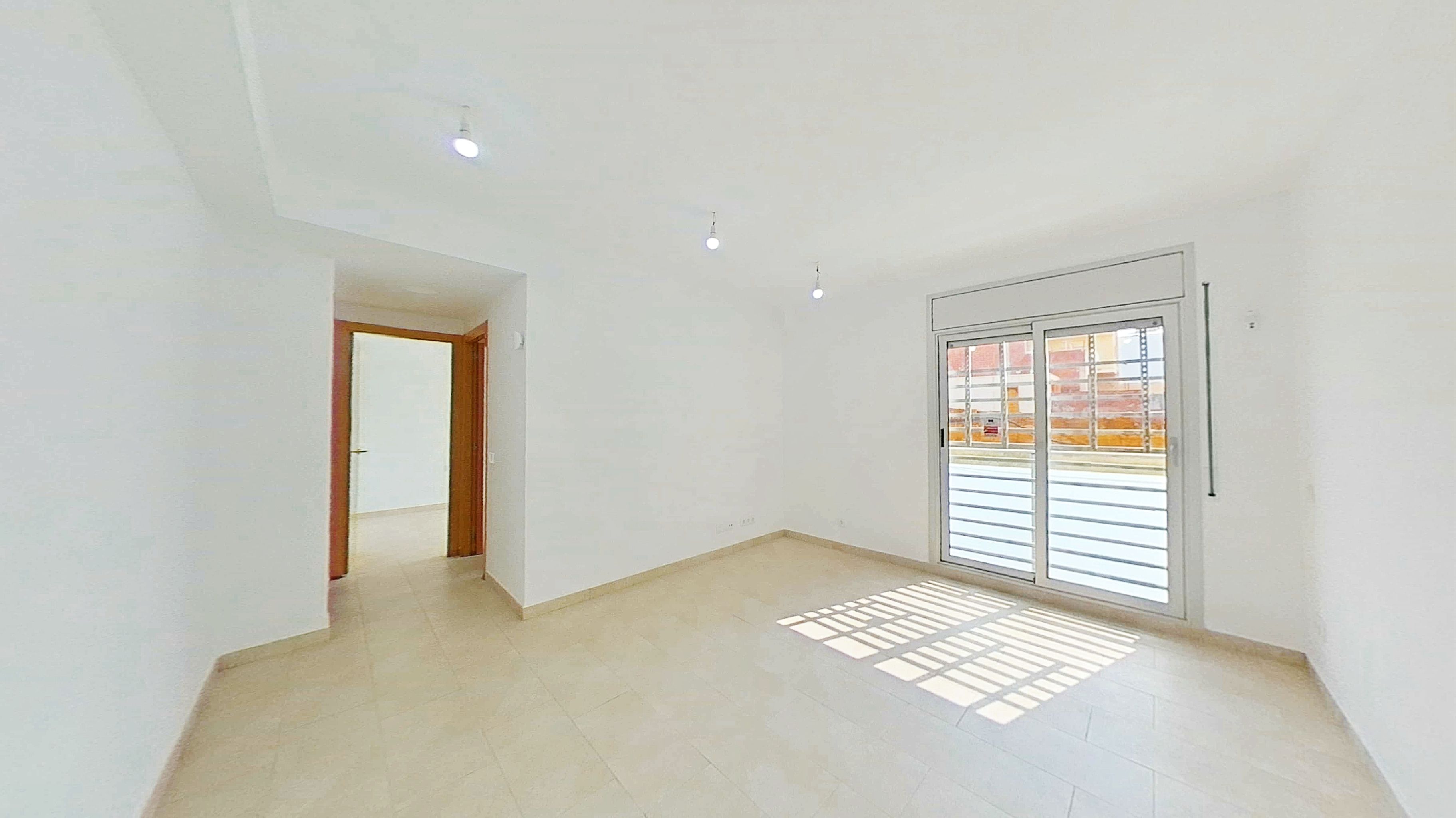 Flat for sale in Terrassa  with Heating and Oven