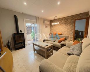 Living room of Planta baja for sale in Santa Maria de Palautordera  with Heating, Private garden and Parquet flooring