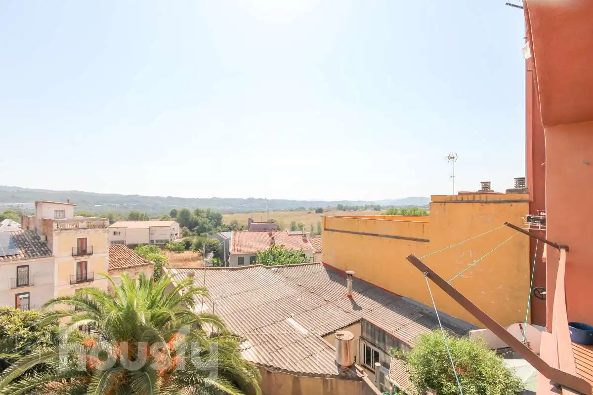 Vista exterior de Pis en venda en Abrera amb Aire condicionat i Balcó