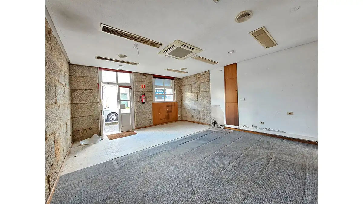 Commercial properties for sale in DE VIGO A OURENSE (BARRIO BARBANTES), 35, Cenlle