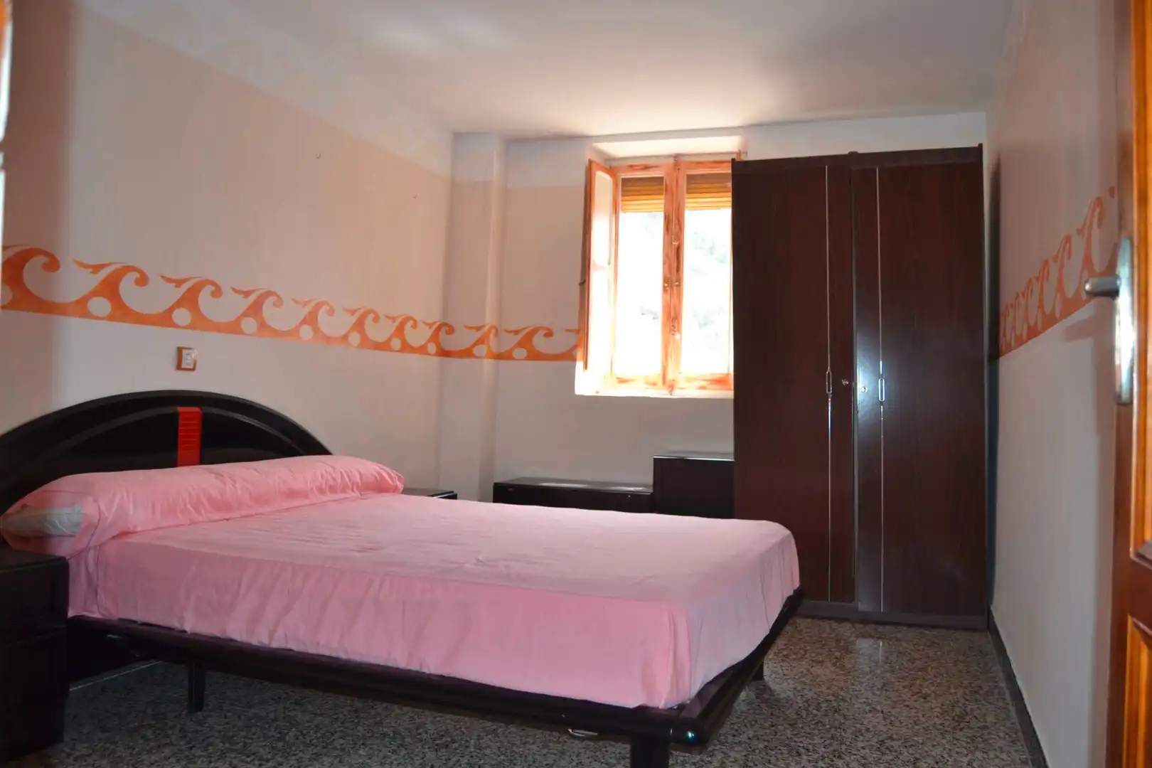 Habitación de Dúplex en venta en Jasa con Jardín privado, Terraza y Trastero