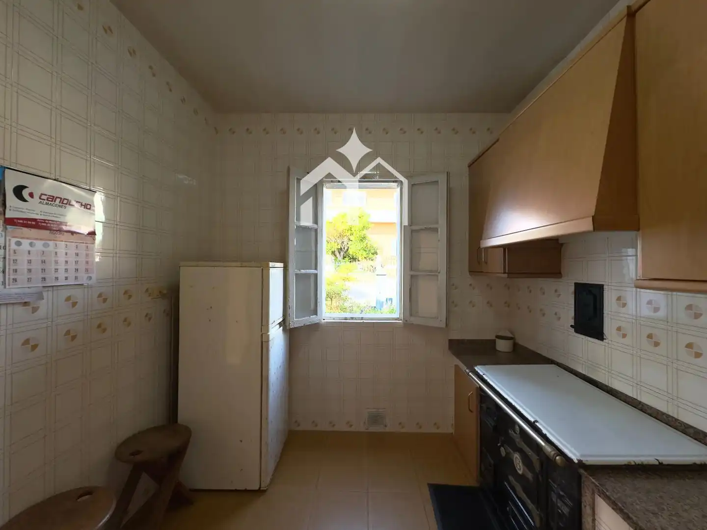 Küche von Haus oder Chalet zum Verkauf in Bueu mit Heizung und Ofen