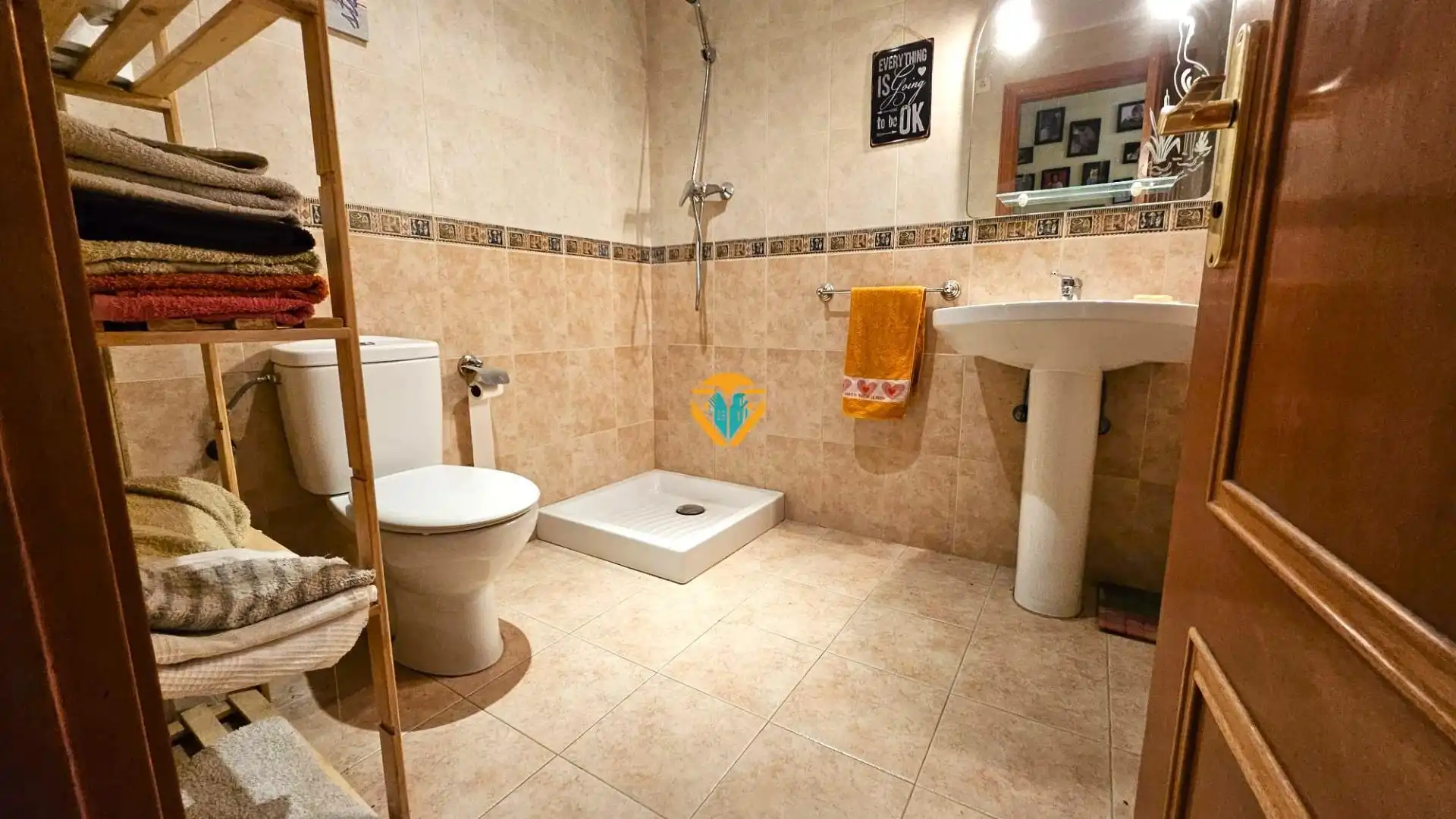 Badezimmer von Einfamilien-Reihenhaus zum Verkauf in Finestrat mit Klimaanlage, Privatgarten und Terrasse