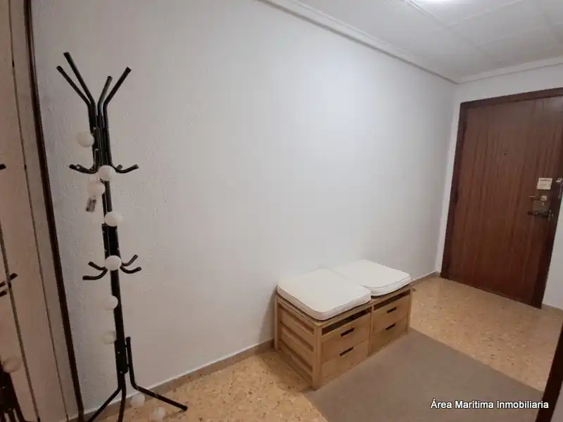 Flat for rent in Valencia  with Air Conditioner, Heating and Furnished