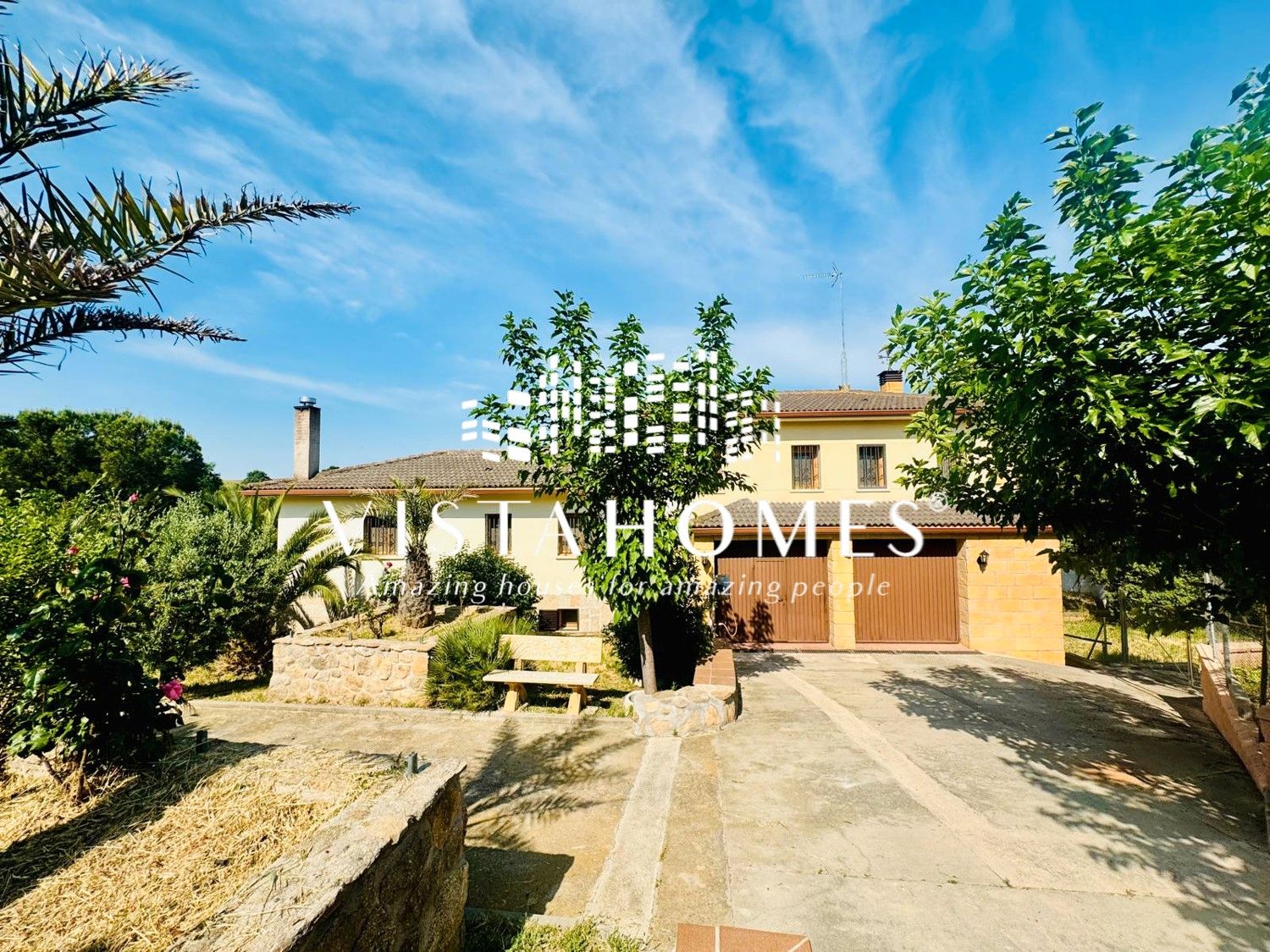Vista exterior de Casa o xalet en venda en Uceda amb Aire condicionat, Calefacció i Jardí privat