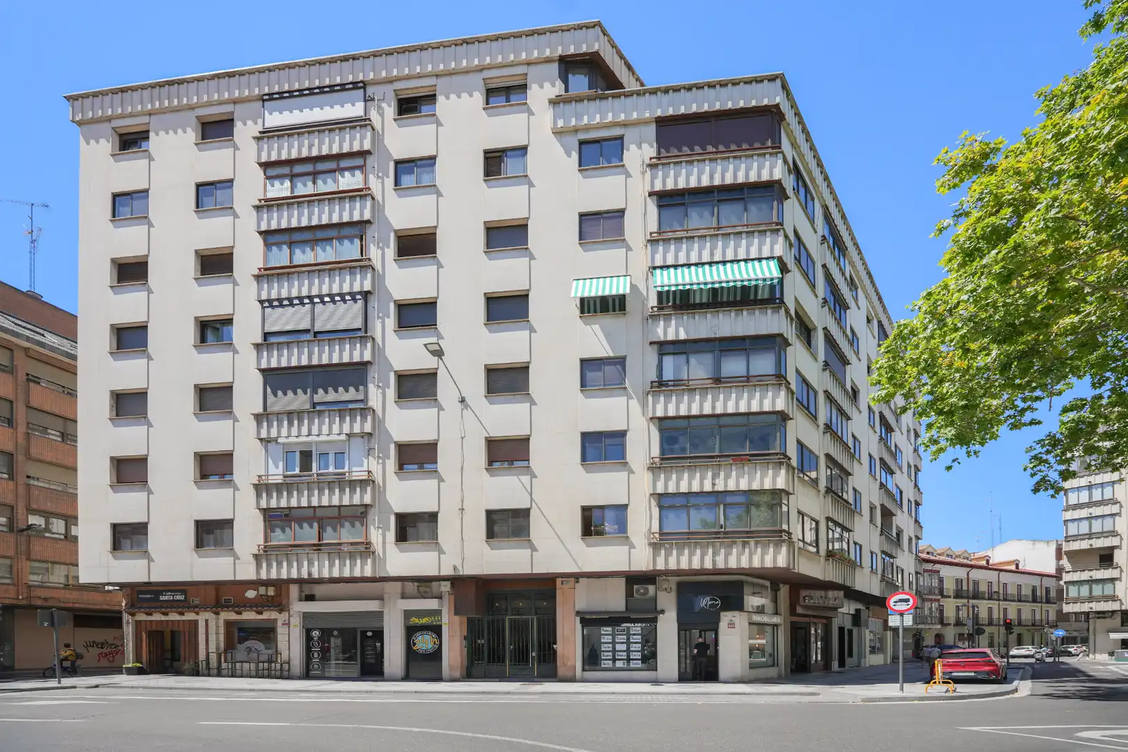 Piso con ascensor en venta en Plaza Colegio de Santa Cruz 6, imagen 2