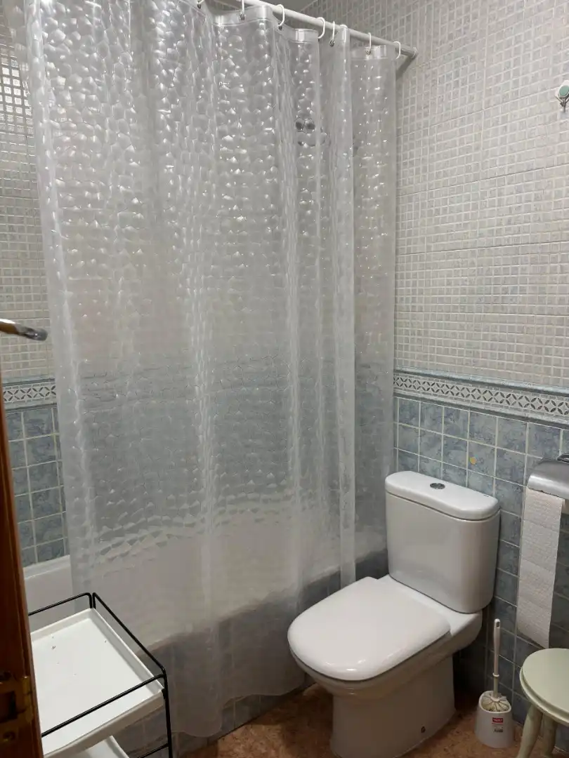 Baño de Piso en venta en Campo de Criptana con Calefacción, Amueblado y Horno