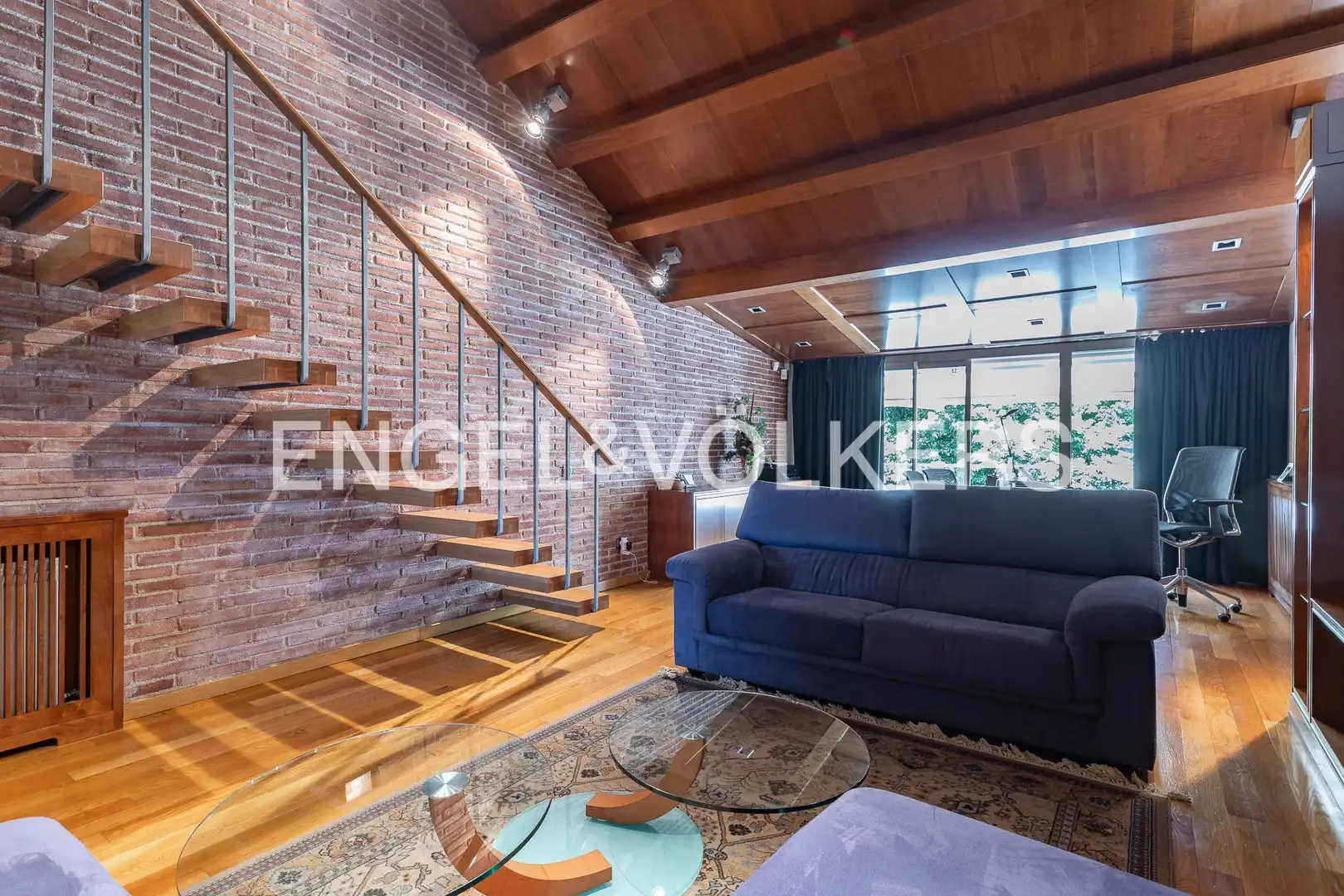 Sala d'estar de Casa o xalet de lloguer en Sant Cugat del Vallès amb Calefacció