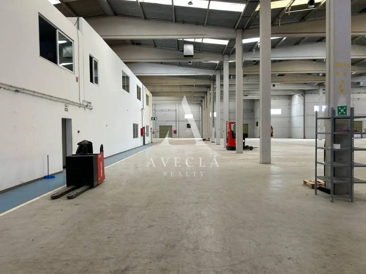 Nave industrial de alquiler en Abrera