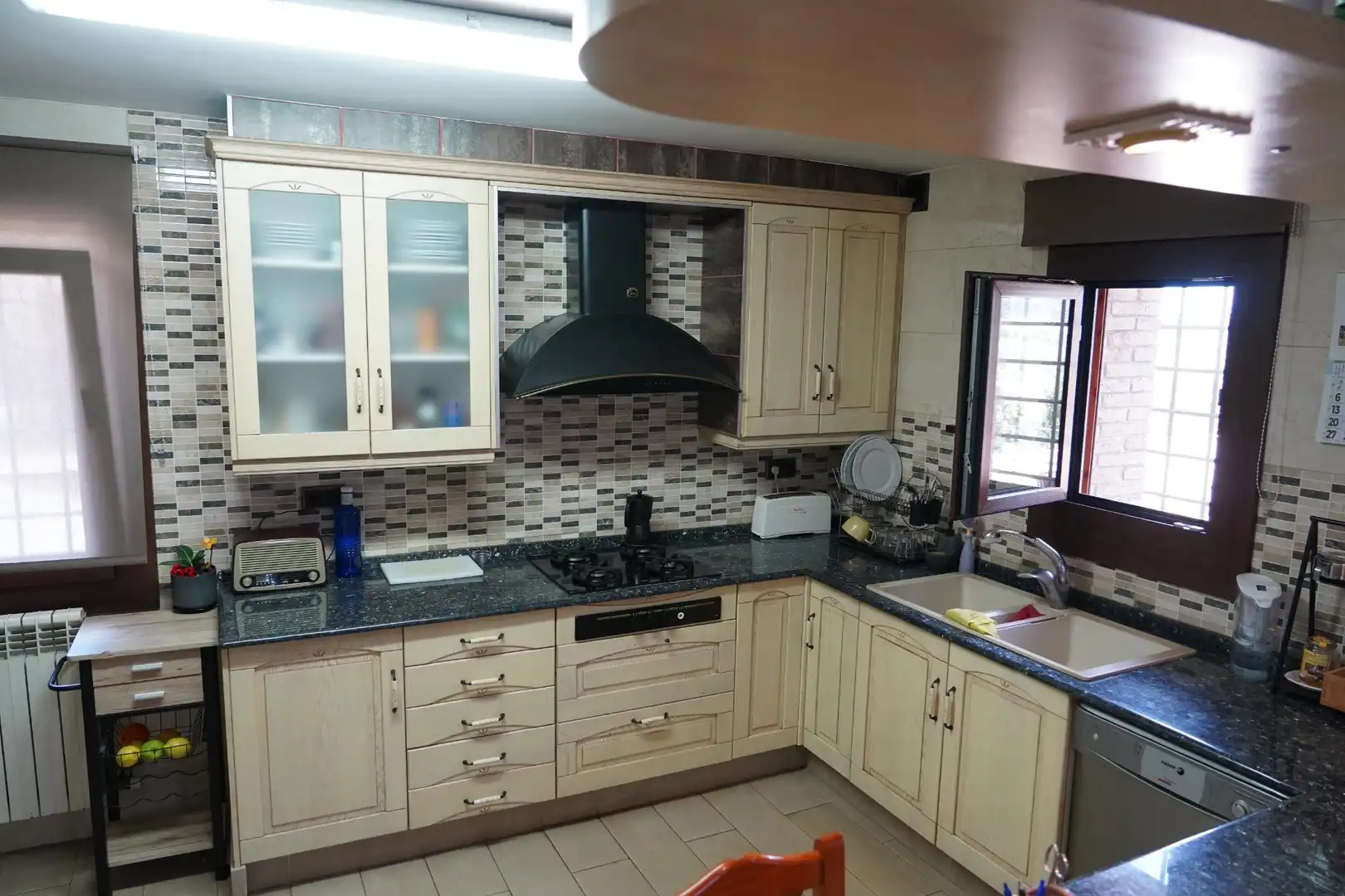 Küche von Country house zum Verkauf in Granollers mit Klimaanlage, Privatgarten und Terrasse