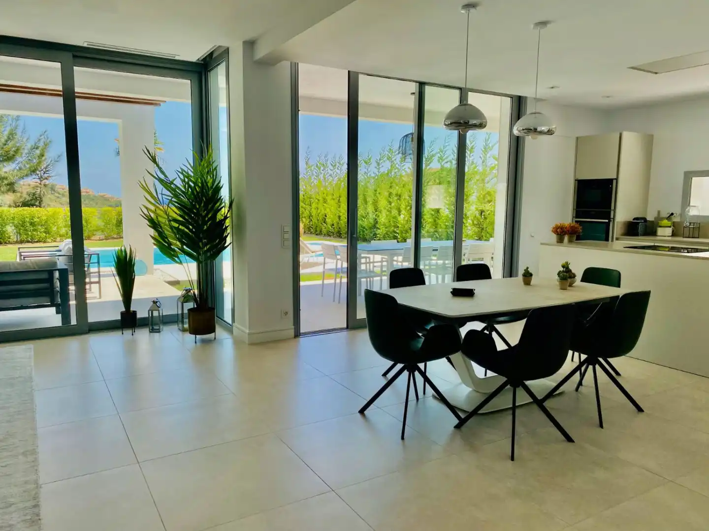 Menjador de Casa o xalet de lloguer en Marbella amb Moblat