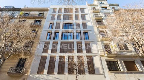 En venta piso en edificio de obra nueva con parking y trastero en Eixample Derecho, imagen 3
