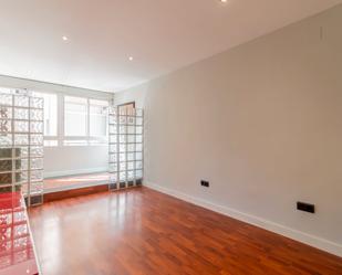 Bedroom of Flat for sale in  Madrid Capital  with Heating