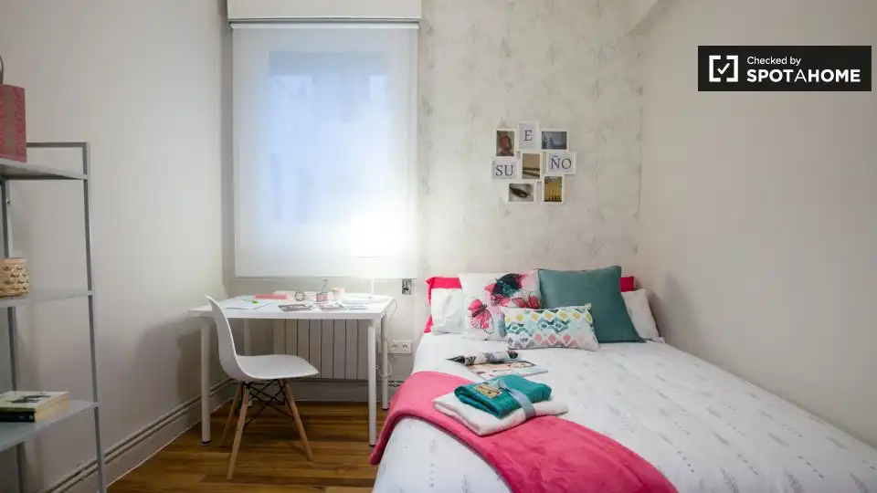 Room in San Pedro de Deusto - La Ribera