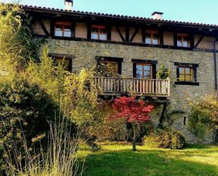 Vista exterior de Finca rústica en venda en Zeberio amb Calefacció