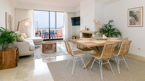 Foto 2 von Dachboden zur Miete in Urbanizacion Puerto del Almendro, Los Arqueros - Puerto del Almendro, Benahavís