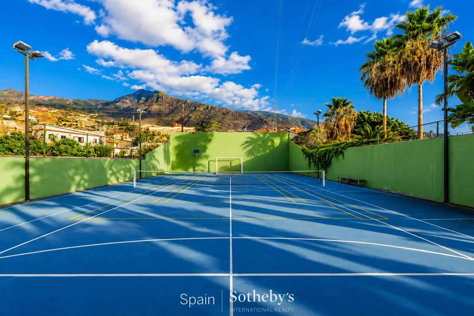 Vista exterior de Casa o chalet en venta en Candelaria con Aire acondicionado, Calefacción y Jardín privado