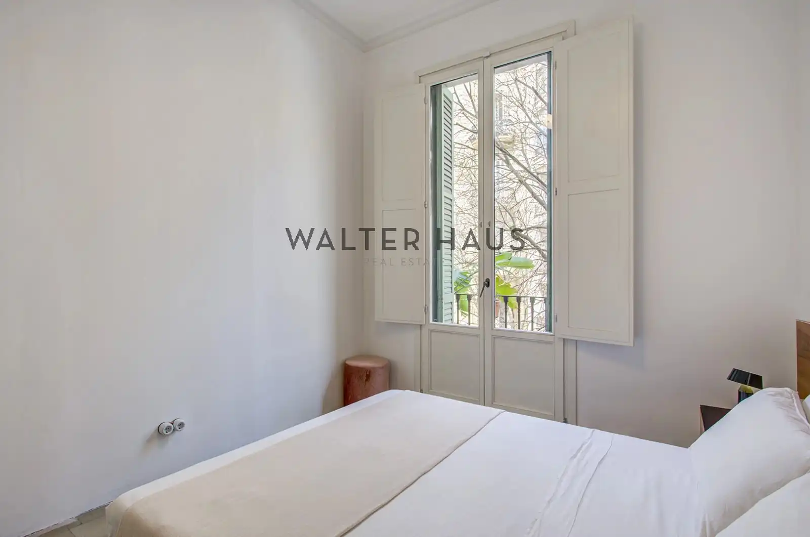 Habitación de Piso en venta en Barcelona con Aire acondicionado, Calefacción y Balcón