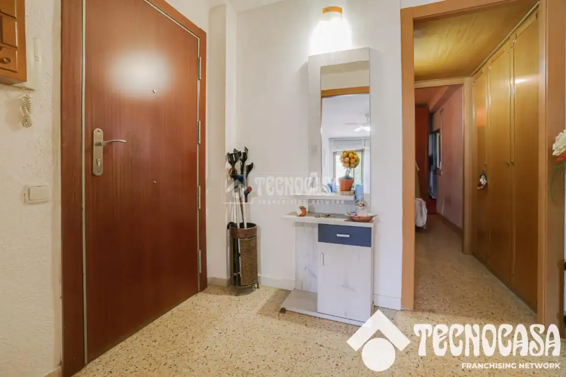Piso en venta en Badalona con Balcón