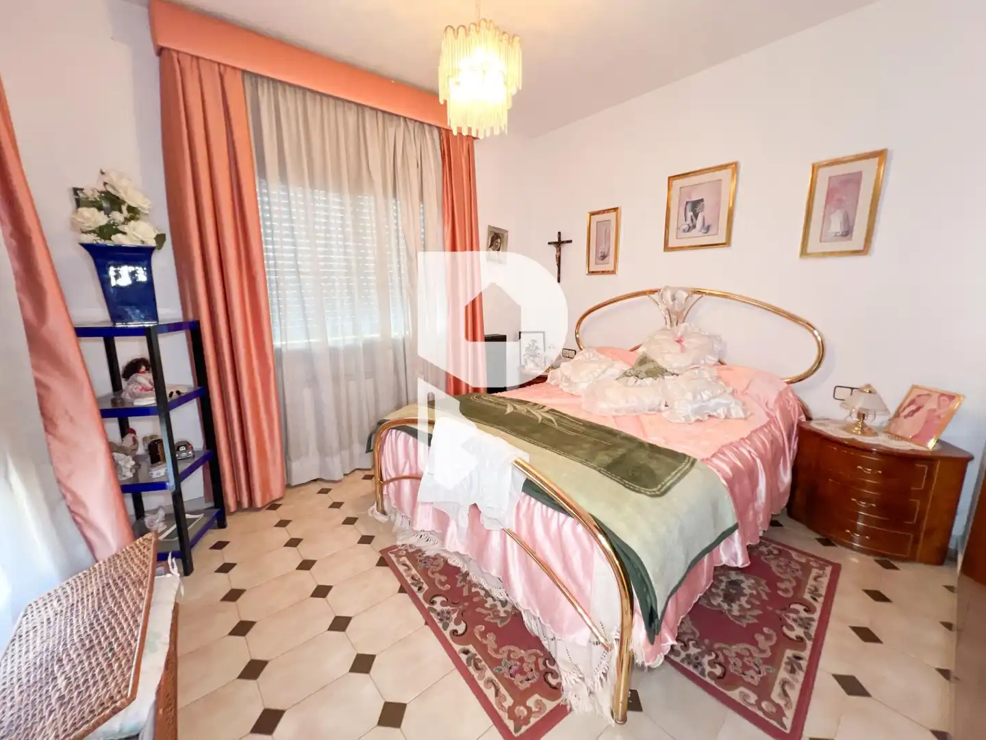 Dormitori de Casa o xalet en venda en Pallejà amb Aire condicionat, Calefacció i Jardí privat