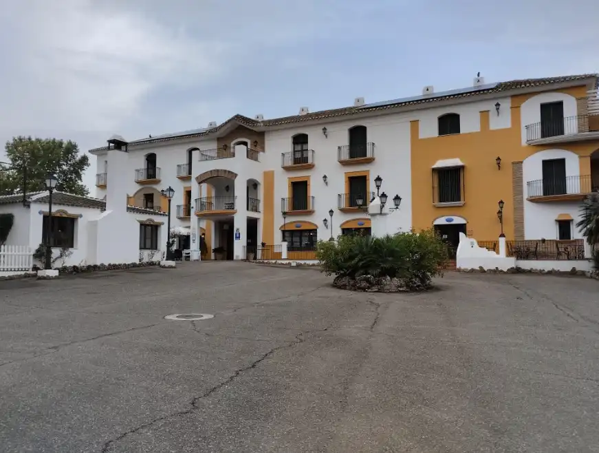 Vista exterior de Edifici en venda en Pozoblanco amb Piscina comunitària