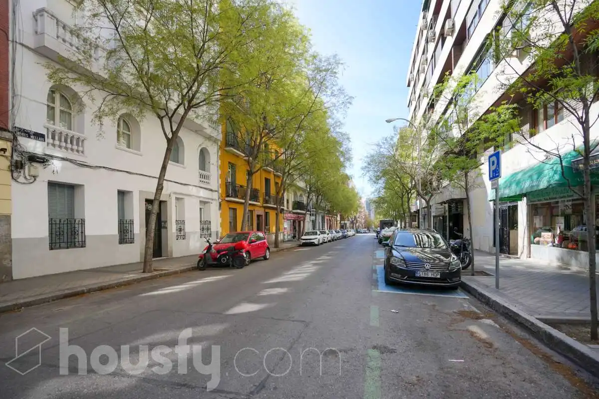 Vista exterior de Local en venta en Madrid con Aire acondicionado