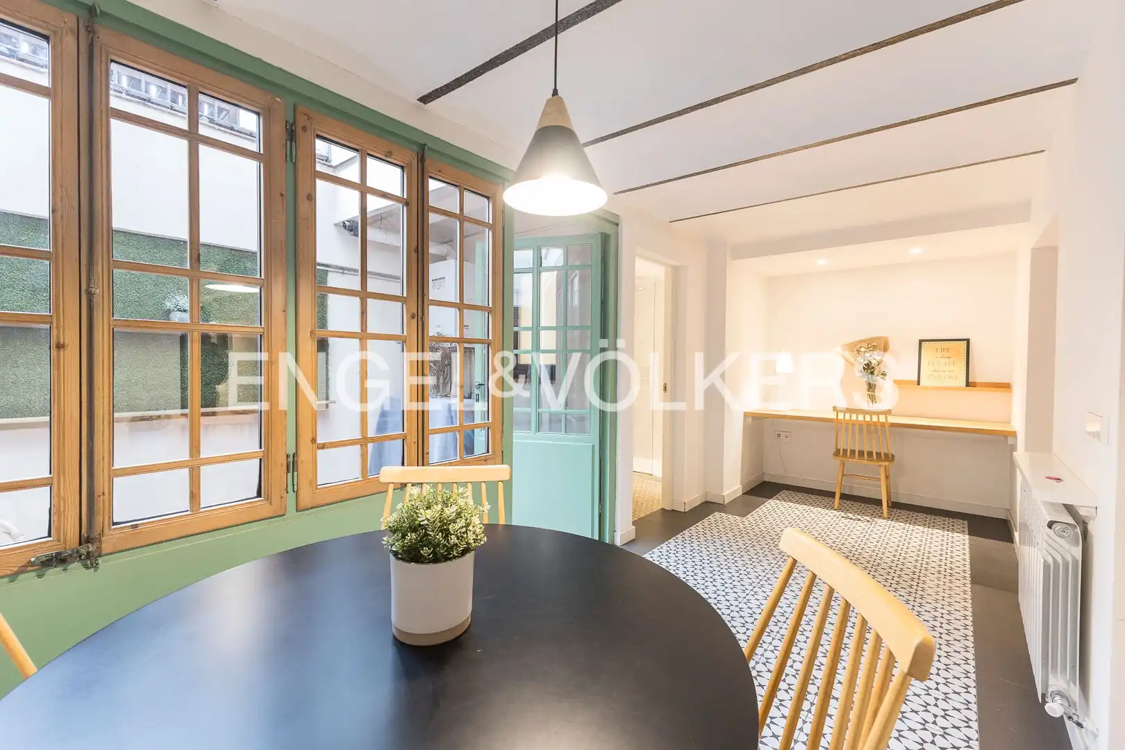 Vista exterior de Piso en venta en Barcelona con Aire acondicionado, Calefacción y Terraza