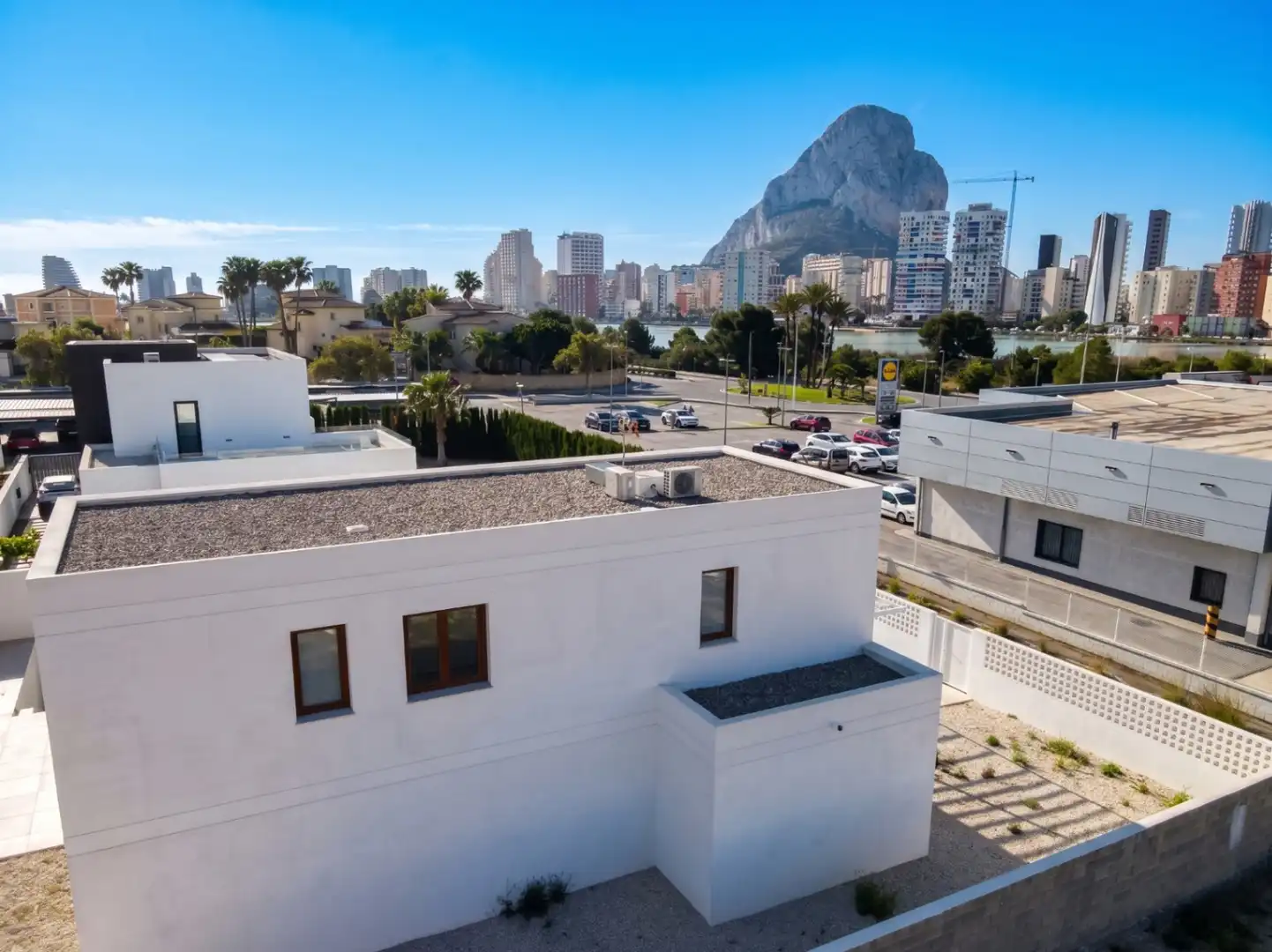 Vista exterior de Casa o chalet en venta en Calpe / Calp con Aire acondicionado, Jardín privado y Terraza