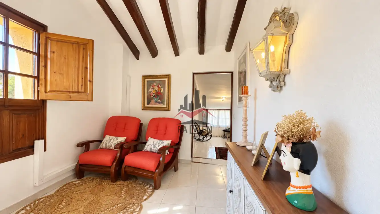 Sala de estar de Finca rústica en venta en Terrades con Calefacción y Jardín privado
