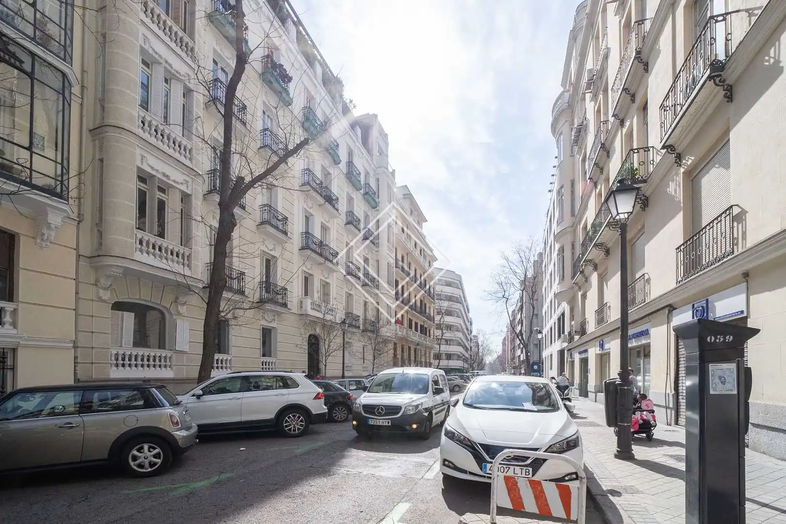 Außenansicht von Wohnung zur Miete in Madrid mit Klimaanlage, Heizung und Haustiere erlaubt