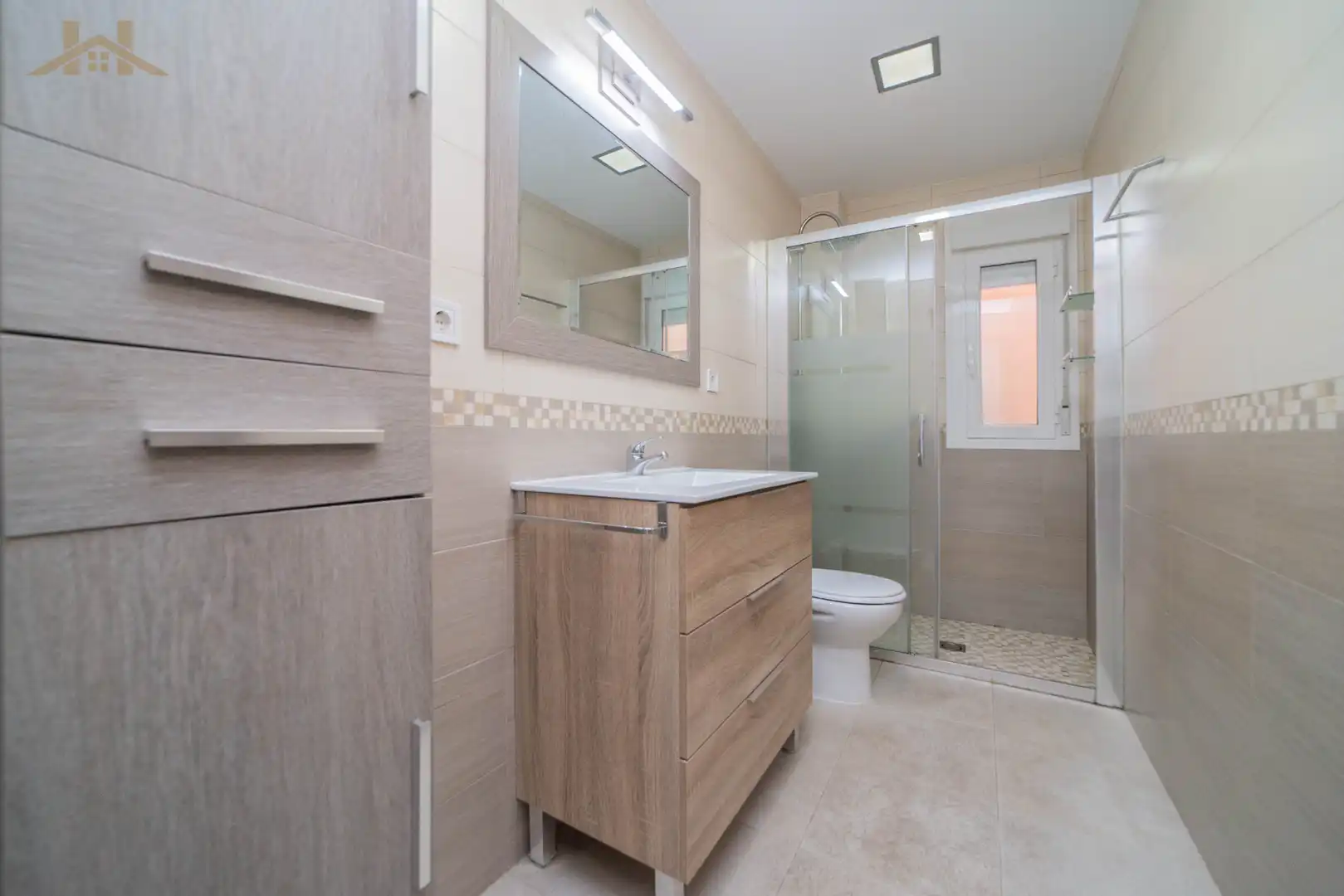 Baño de Piso en venta en Villaviciosa de Odón con Aire acondicionado, Calefacción y Terraza