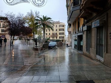 Locale commerciale in vendita a Plaza Concepcion
