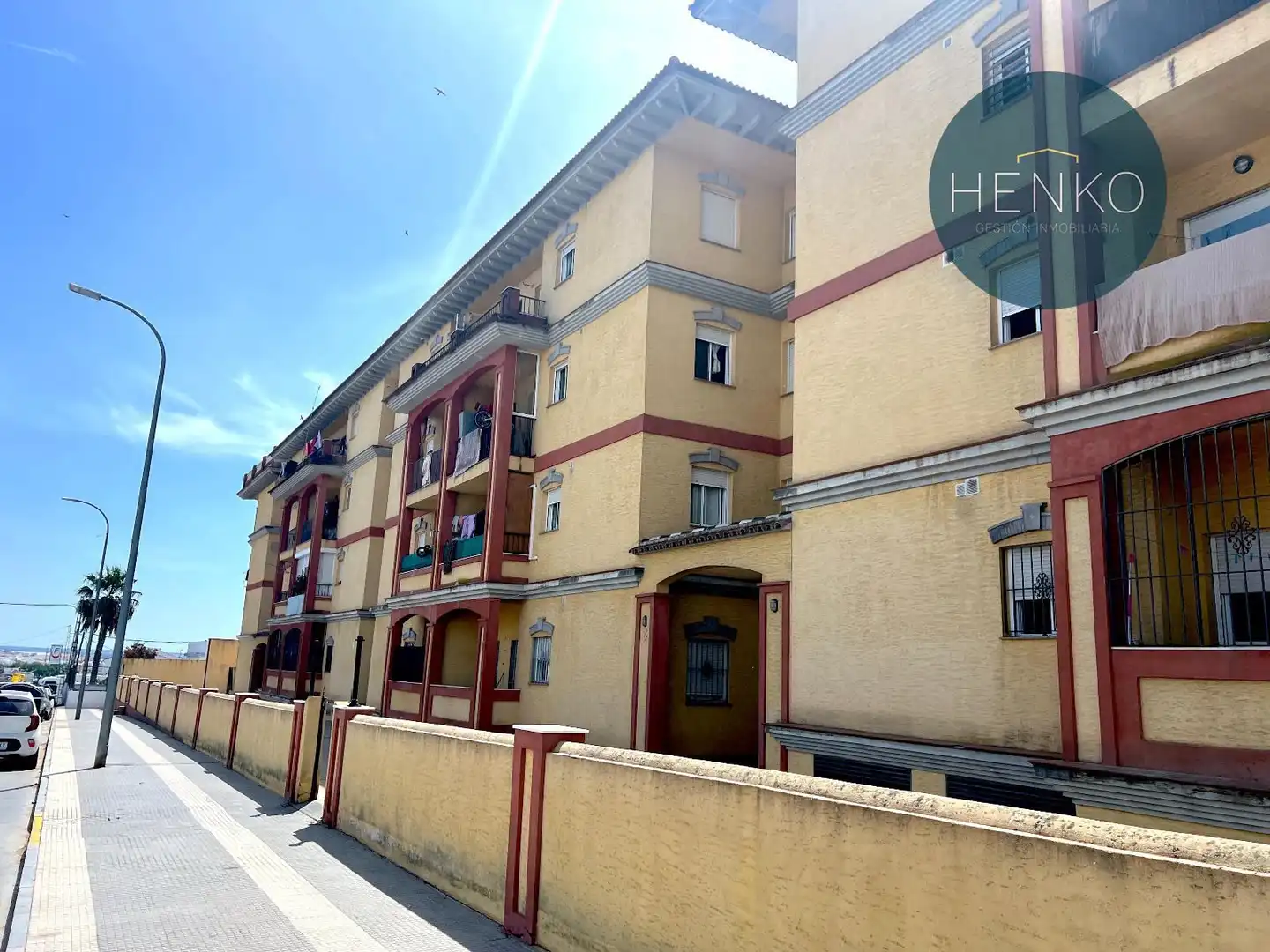 Vista exterior de Piso en venta en Lepe con Trastero, Balcón y Alarma