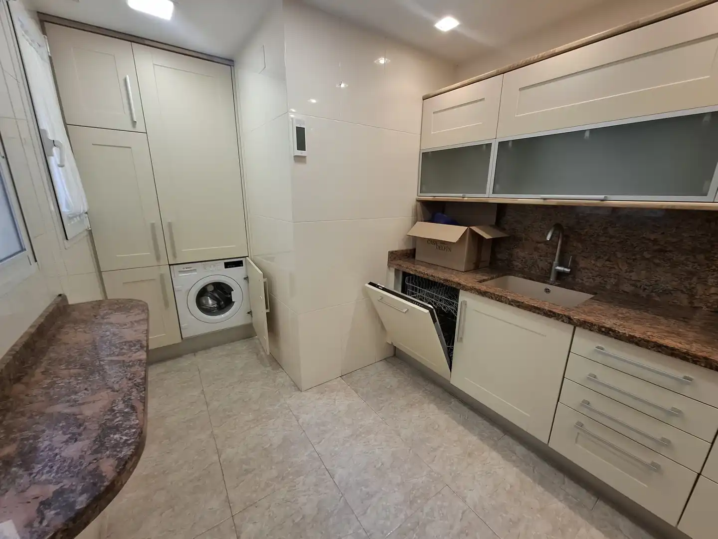 Küche von Wohnung zum Verkauf in Valencia mit Klimaanlage, Heizung und Abstellraum
