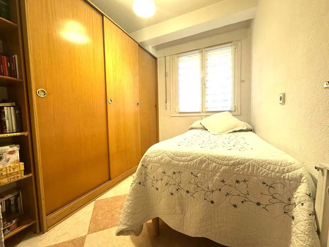 Dormitori de Pis en venda en Torrejón de Ardoz amb Calefacció, Terrassa i Piscina comunitària