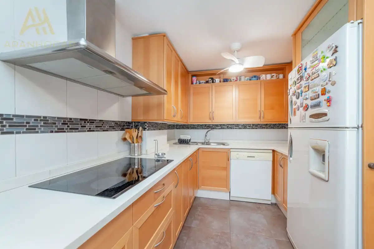 Detached house with terrace for sale in Calle de Islas Galapagos, imagen 8