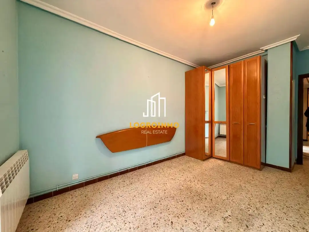 Wohnung zum Verkauf in  Logroño mit Heizung und Terrasse