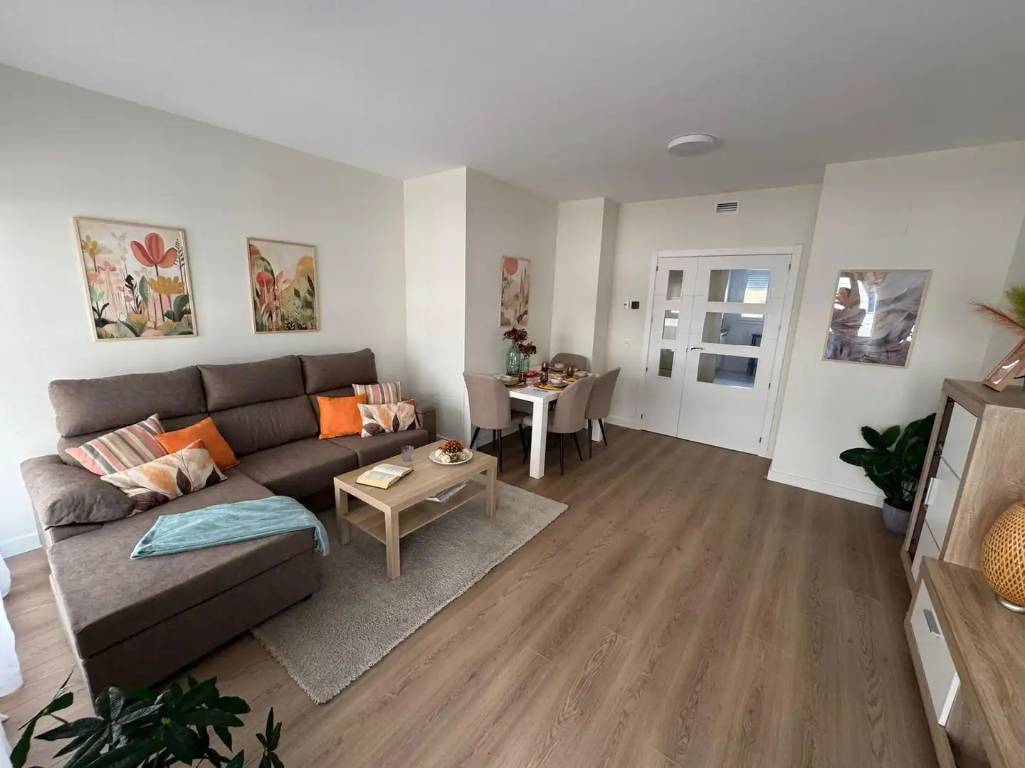 Sala de estar de Piso de alquiler en Cáceres con Aire acondicionado, Calefacción y Terraza