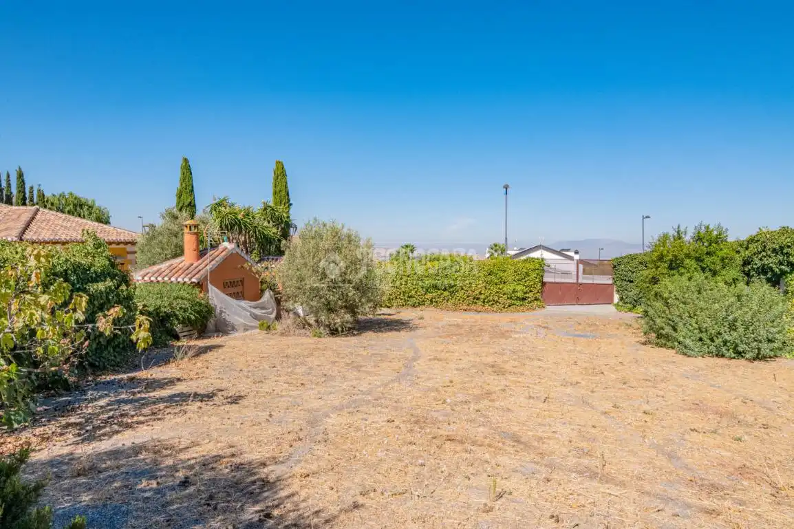 Casa o chalet en venta en La Zubia con Aire acondicionado, Calefacción y Jardín privado