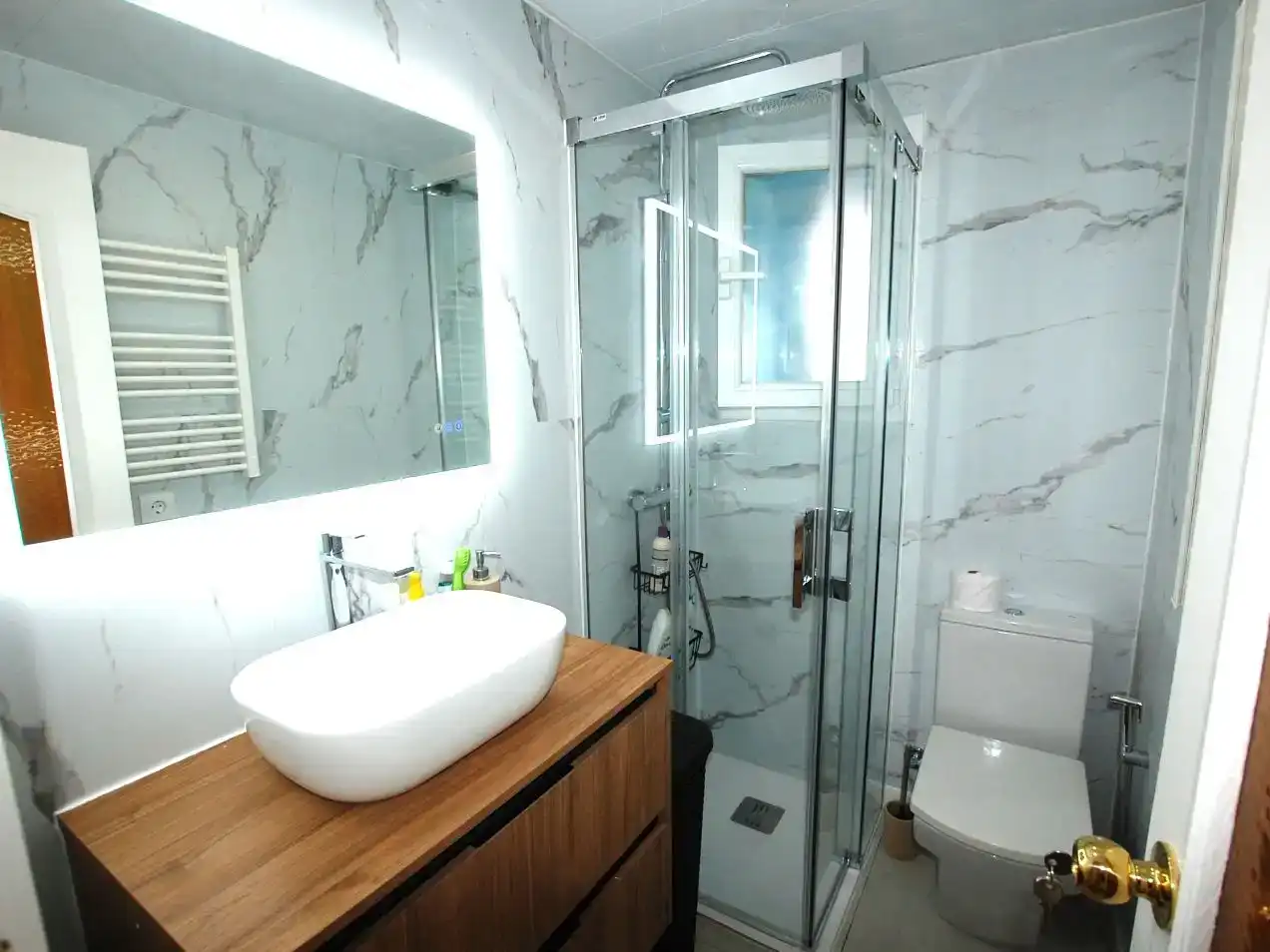 Baño de Piso en venta en Castelldefels con Aire acondicionado y Piscina